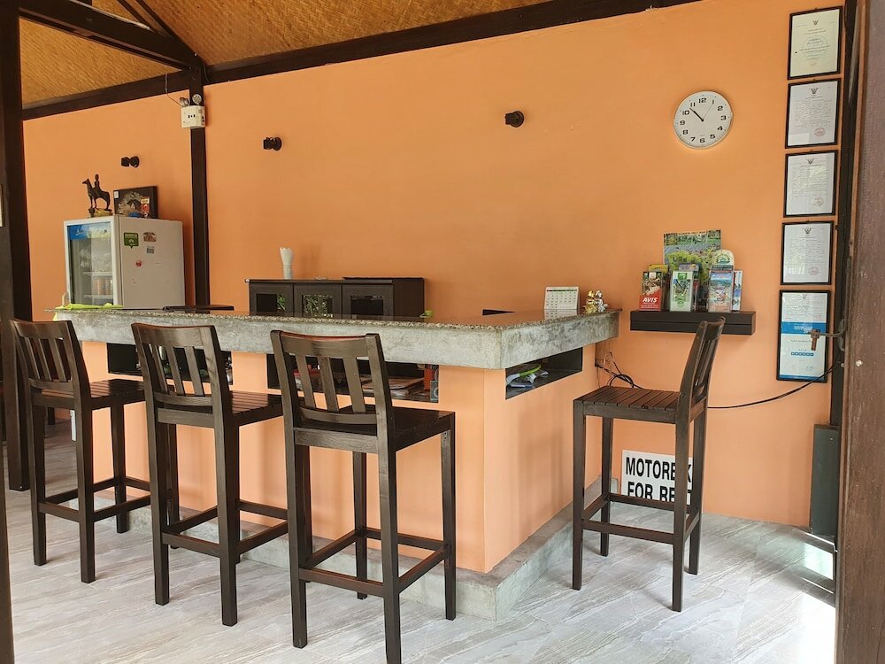 Фото Ampha Place Hotel