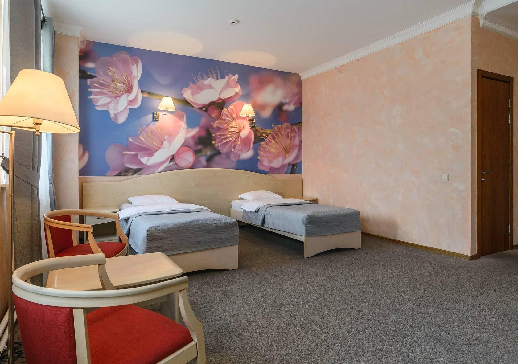 Фото Отель 6-12-24