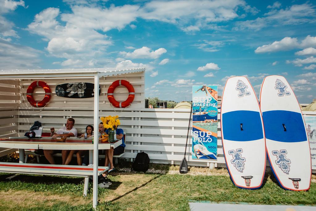 Фото Wake Hotel 1