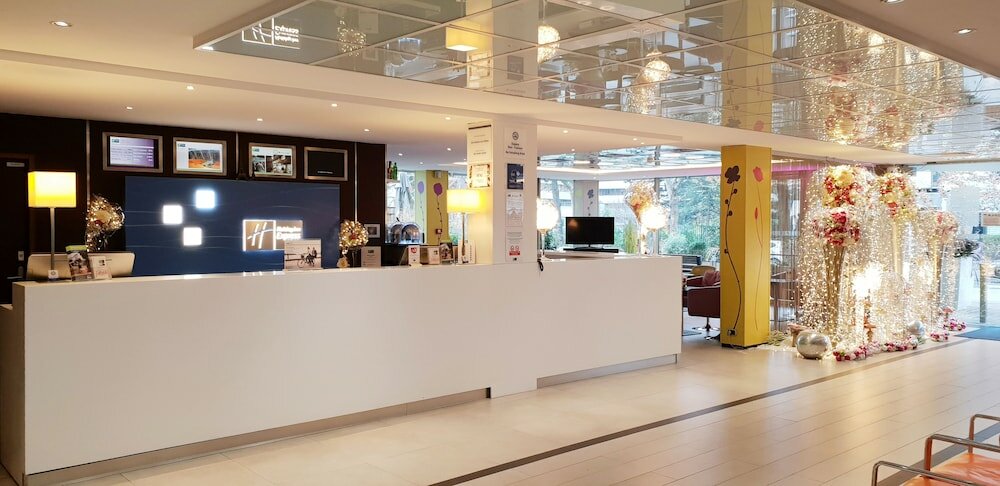 Фото Holiday Inn Express Paris - Canal de la Villette