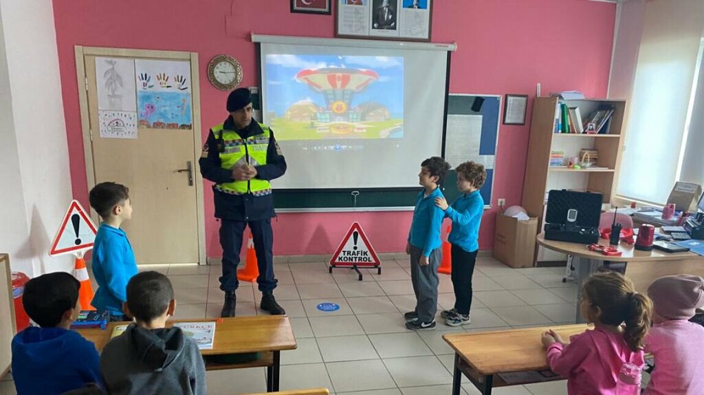 Primary school Cicekliduz Primary School, Akcaabat, photo