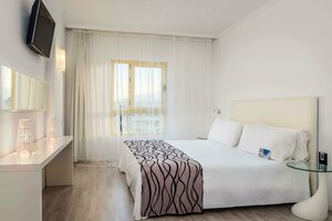 Гостиница Hotel Melilla Puerto, Affiliated by Meliá