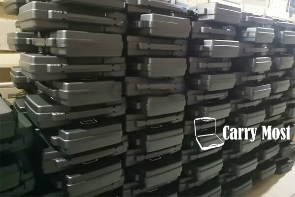 Bags and suitcases store Shenzhen Carry Most Plastic Co., Ltd, Shenzhen, photo