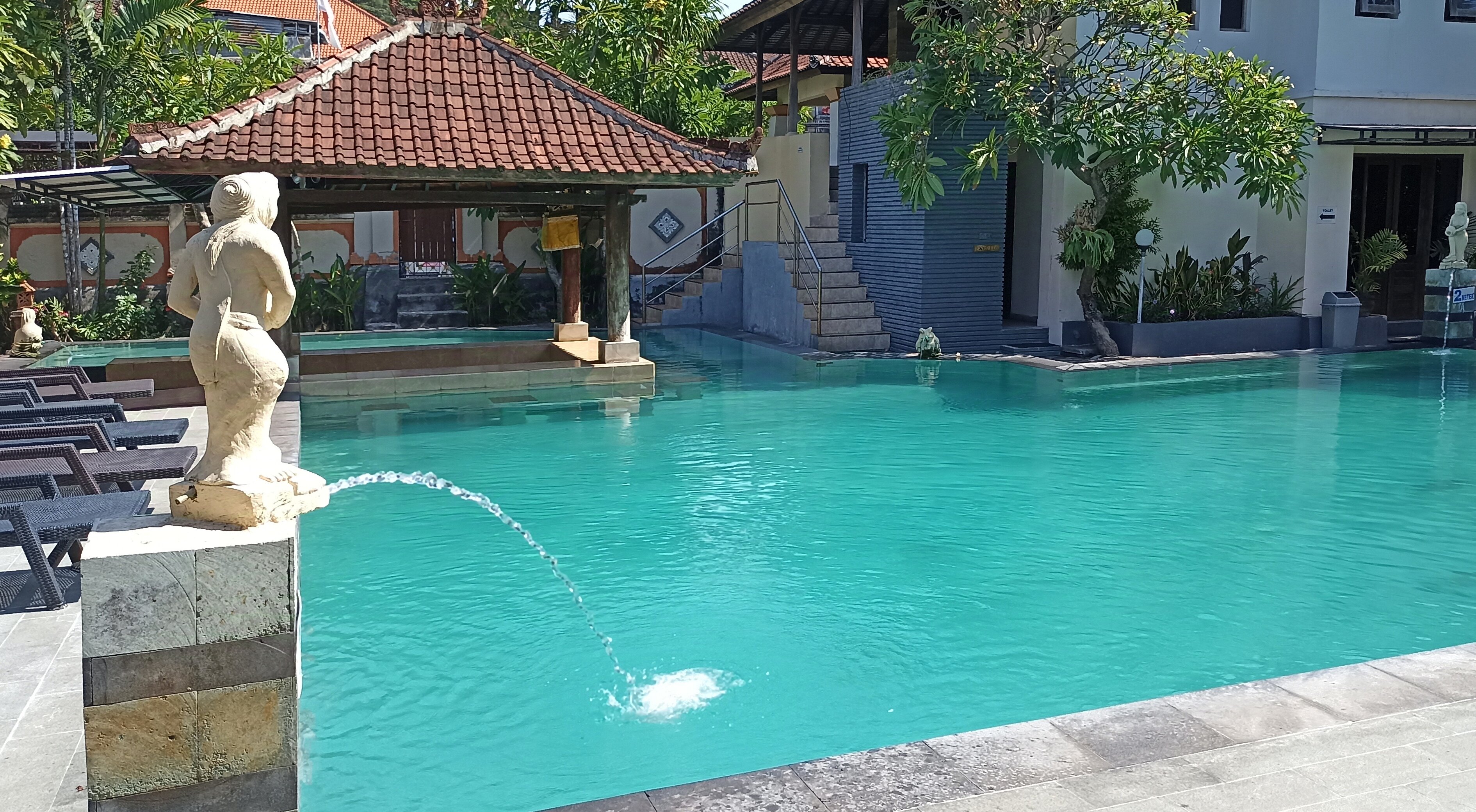 Фото Bakung Beach Resort