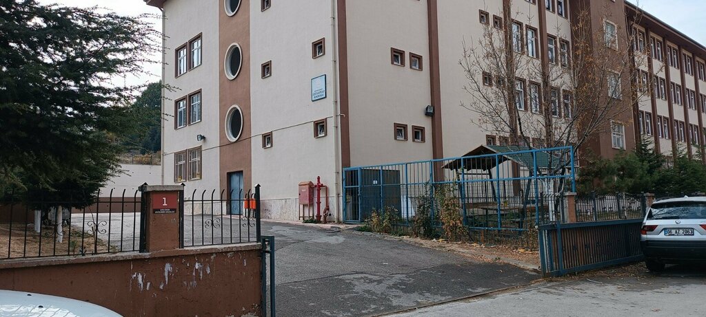 Primary school Suheyla-Sitki Alpine Primary School, Ankara, photo