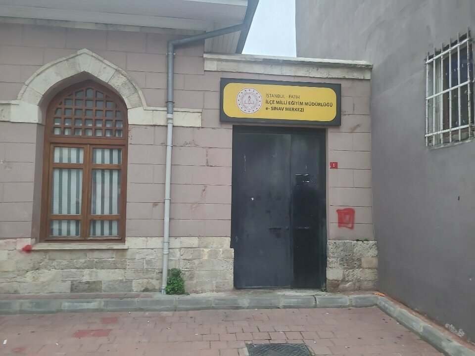 Eğitim merkezleri Fatih E-Sınav Merkezi, İstanbul, foto