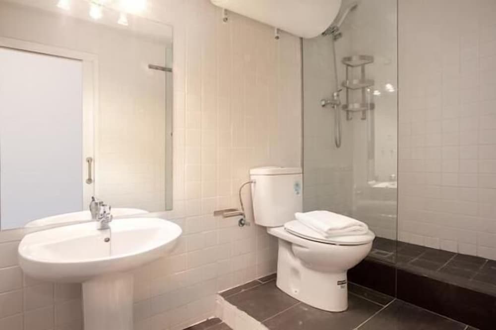 Фото Park Guell Apartments