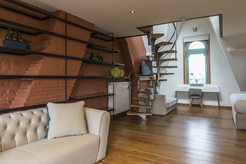 Фото The House of Trade