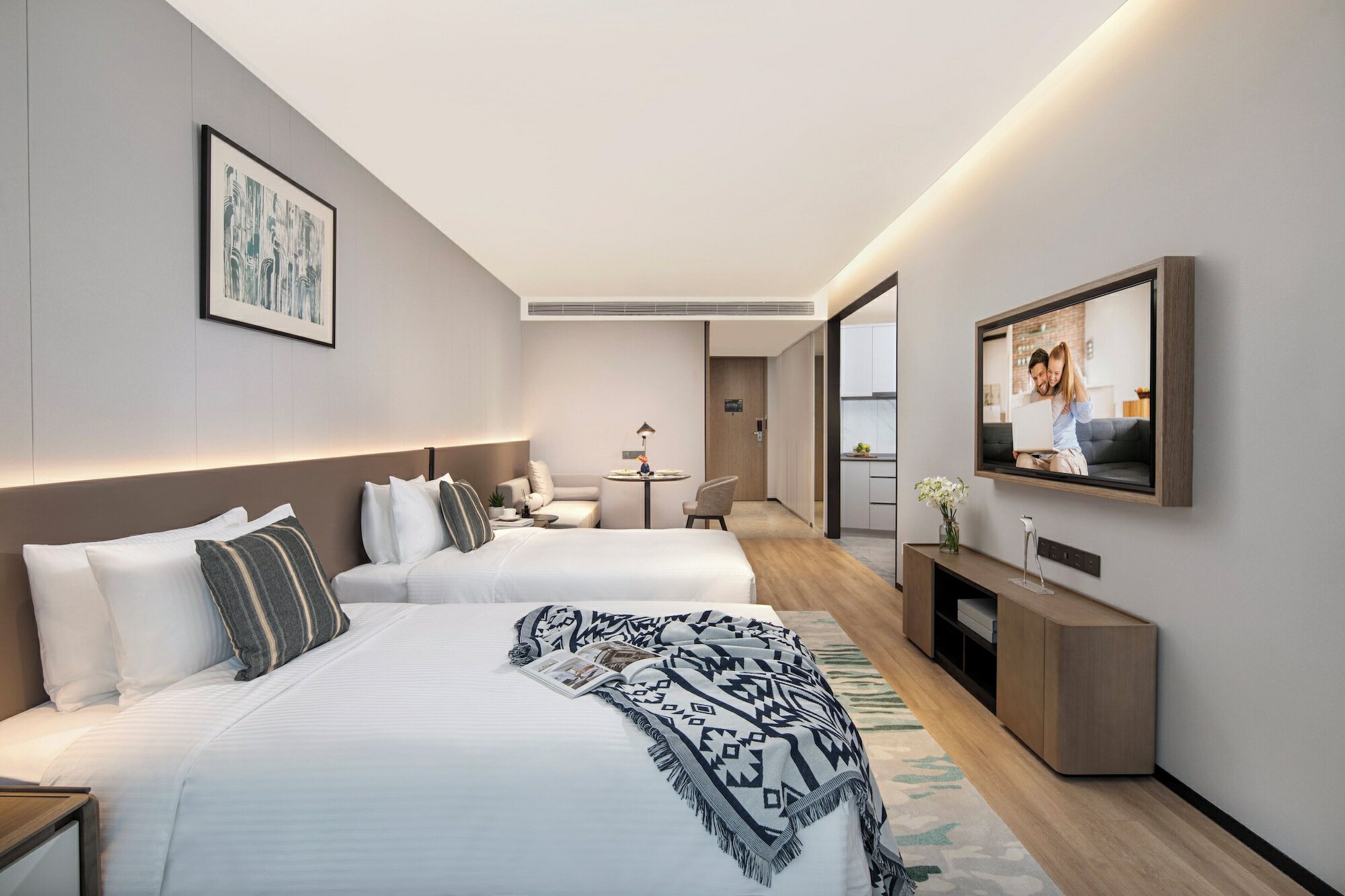 Фото отеля 2