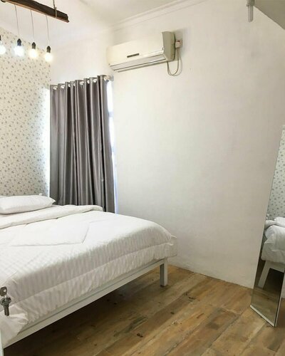 Гостиница Abrisam Shareeah Family Homestay в Джокьякарте