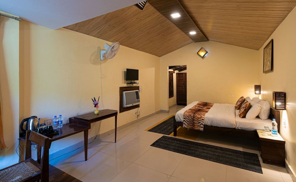 Фото Corbett Wild Resort - A River Access Property