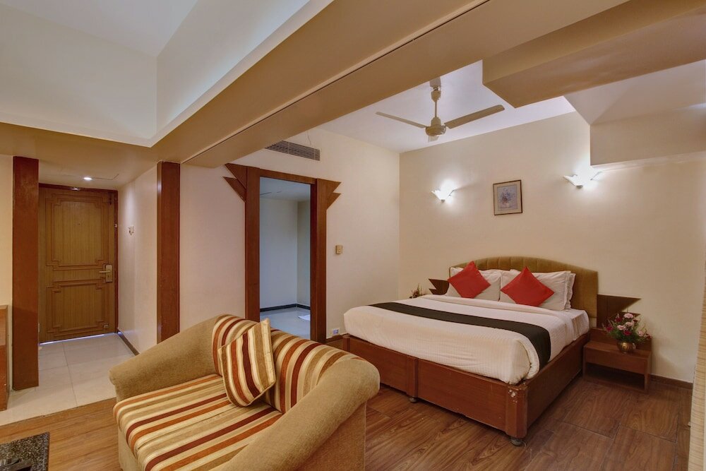 Фото Oyo 8169 Hotel Salem Castle