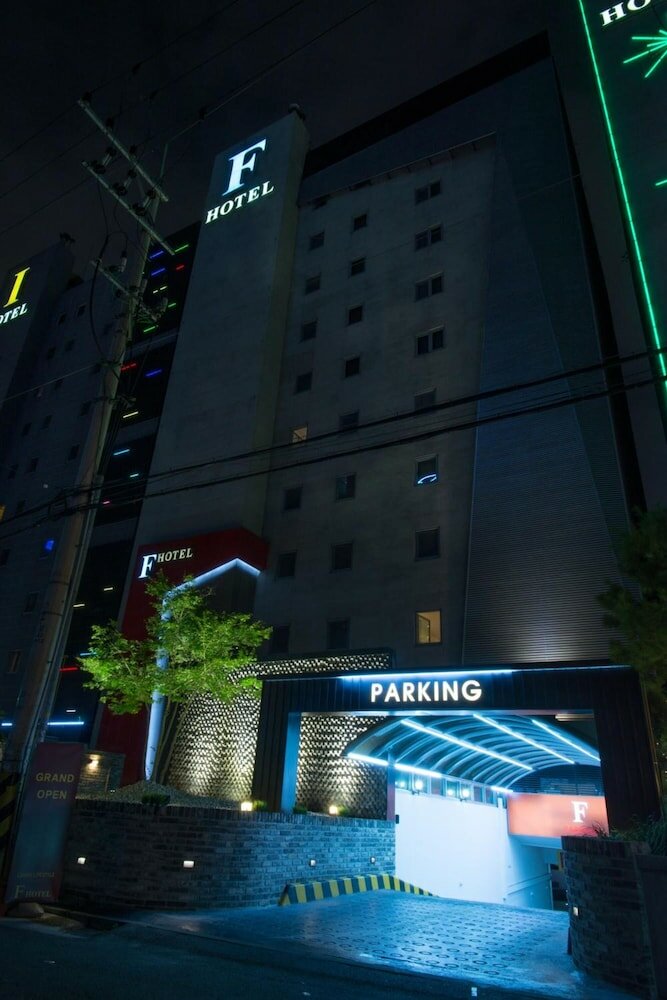 Фото F Hotel Yeongdeungpo