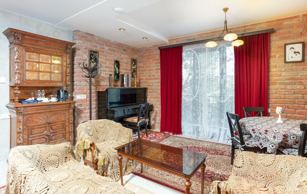 Фото Brooch Boutique Hotel