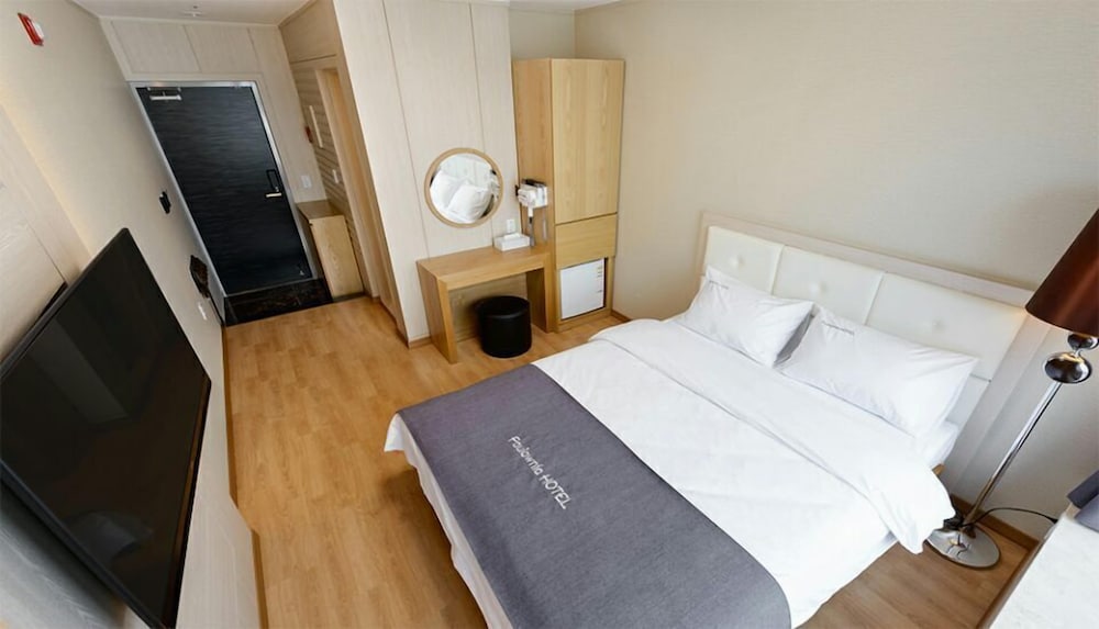 Фото Paulownia Hostel & Guest House