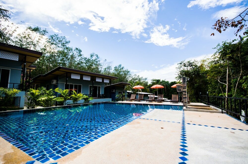 Фото Chomphu Resort