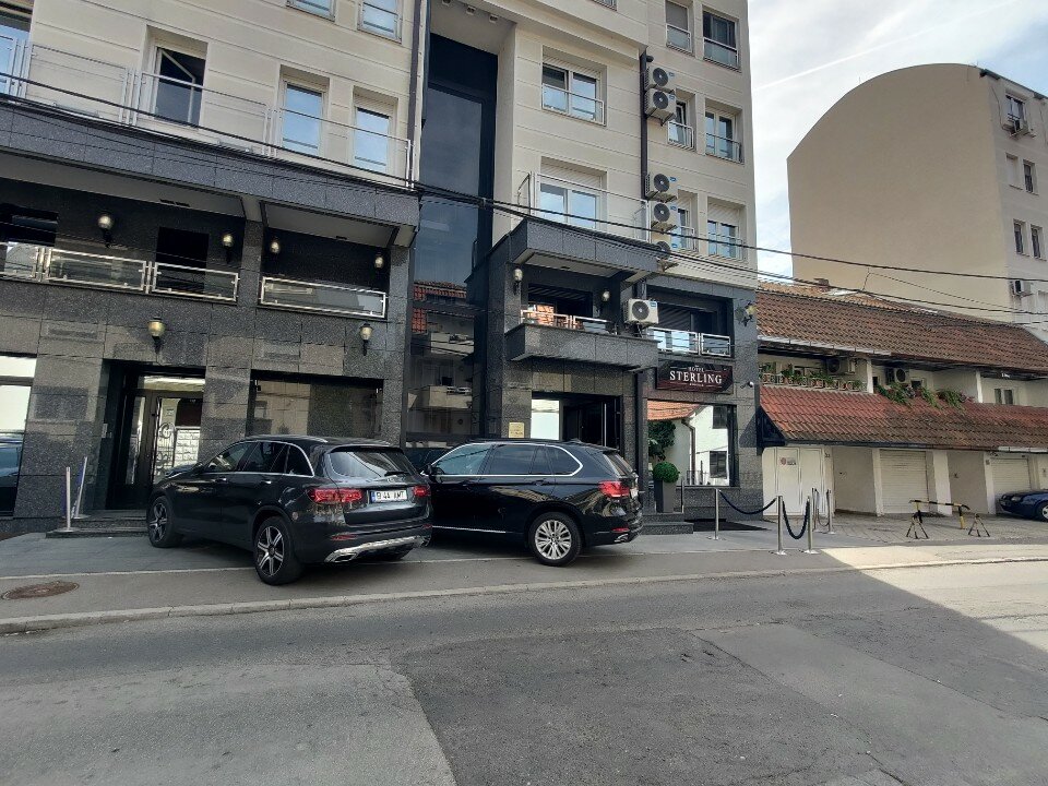 Фото Hotel Sterling Garni