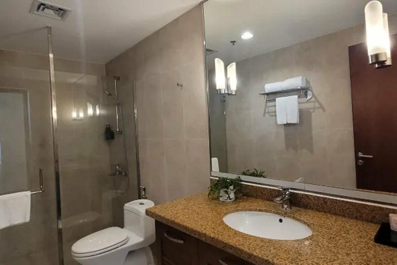 Фото Somerset West Lake Hanoi