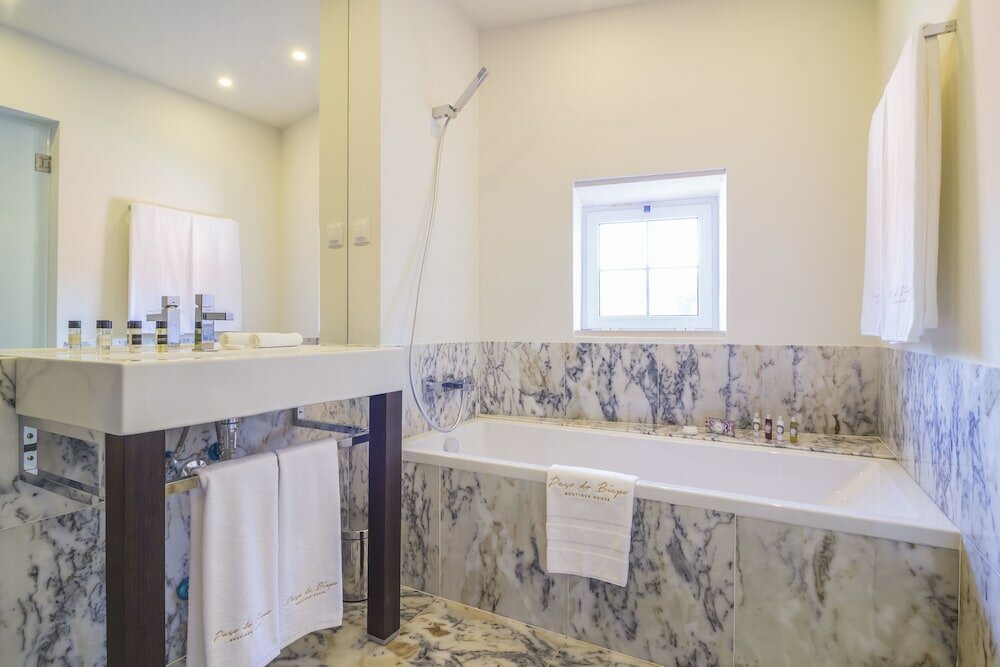 Фото Paço do Bispo Boutique House