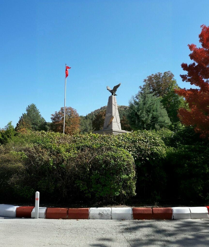 Monument, memorial Air Martyrs' Cemetery, Afyonkarahisar, photo