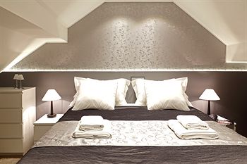 Фото The Queen Luxury Apartments - Villa Liberty