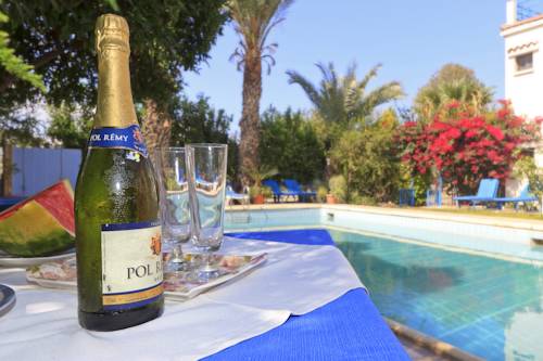 Фото Follow The Sun