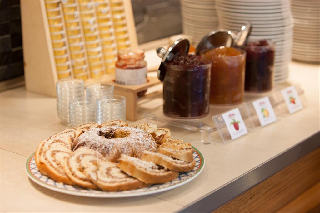 Фото Austria Trend Hotel Beim Theresianum