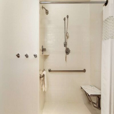 Фото Hampton Inn by Hilton Edmonton/Sherwood Park