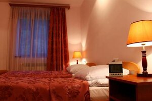 Hotel Yeghevnut (Goris, Yerevanyan Highway, 7), hotel