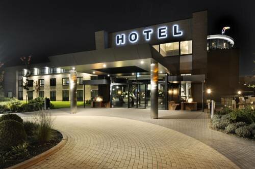 Внешний вид отеля Van der Valk Hotel Uden-Veghel в Удене, фото 3