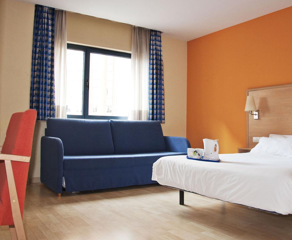 Фото Travelodge Barcelona Fira