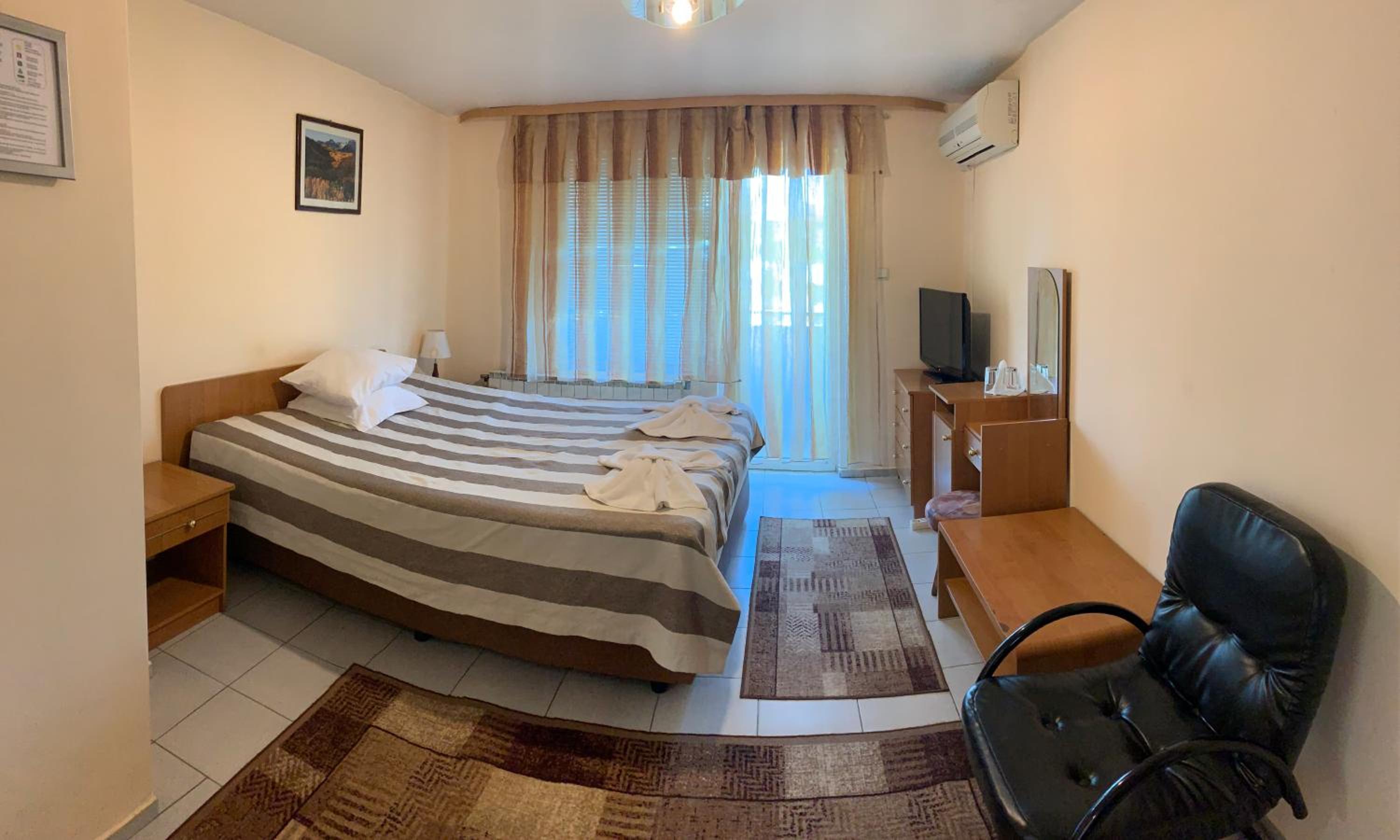 Фото Hotel Alpha