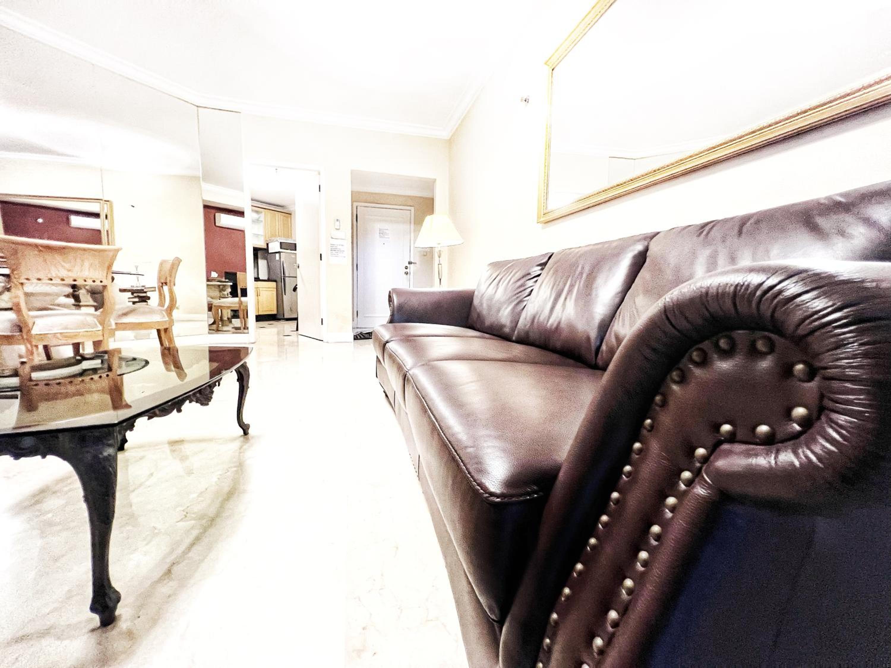 Фото Batavia Apartments, Hotel & Service Residences