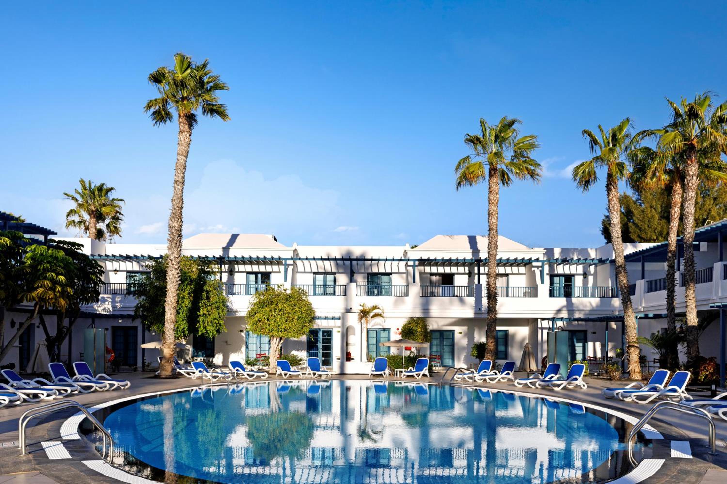 Фото Thb Tropical Island Aparthotel