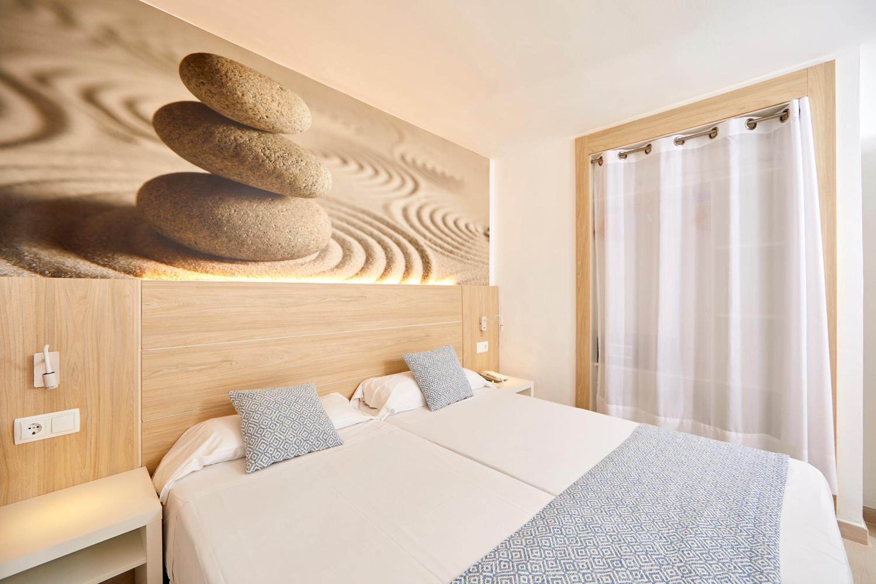 Фото Sun Beach - Только для взрослых