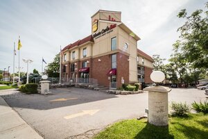 Гостиница Monte Carlo Inn Toronto West Suites