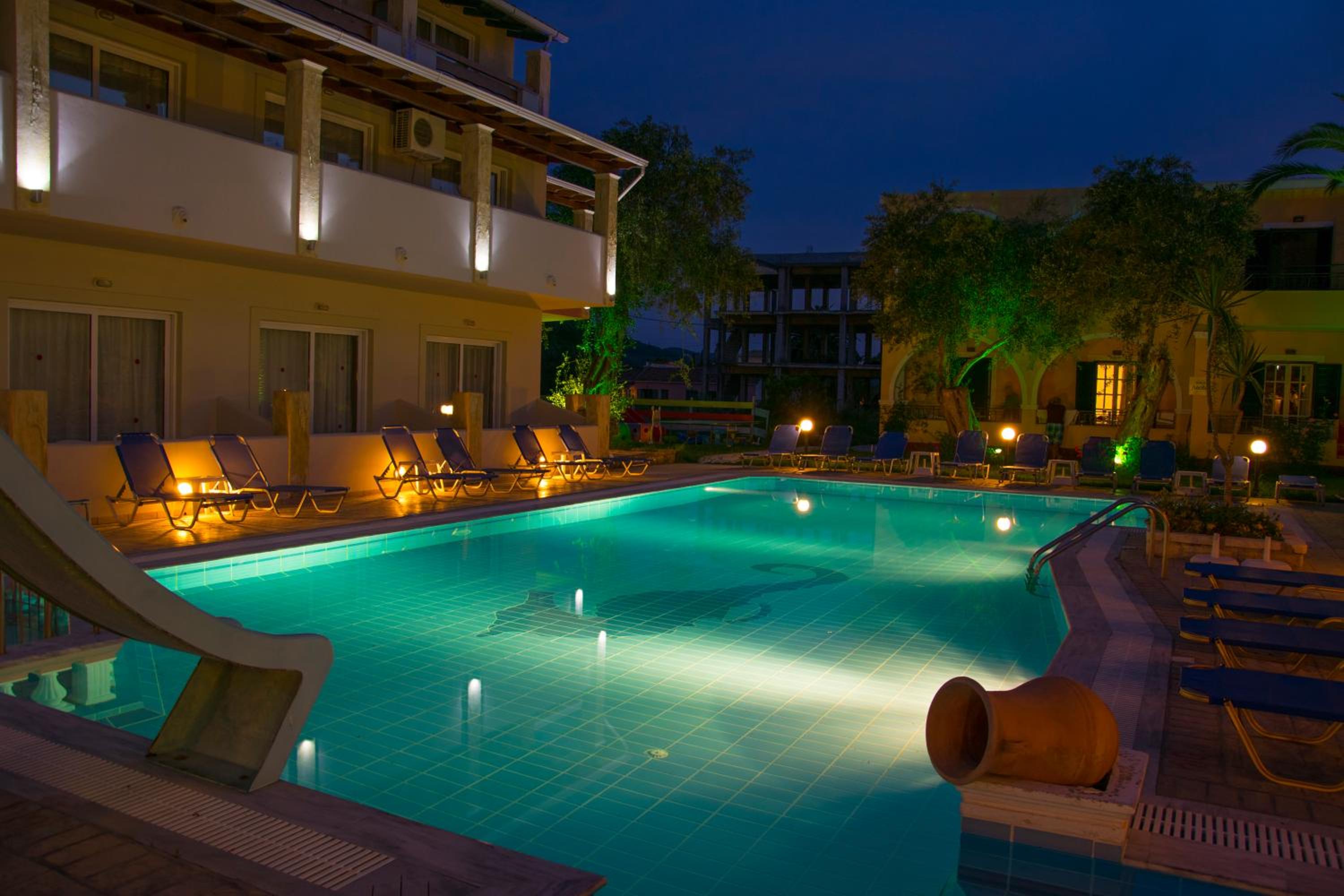 Фото Olive Grove Hotel