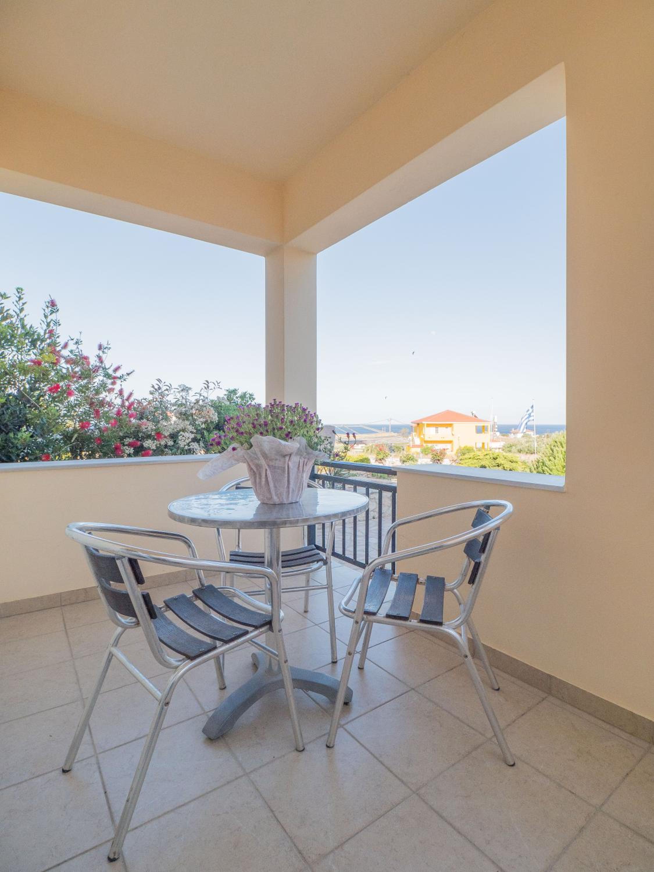 Фото Hotel Xifoupolis