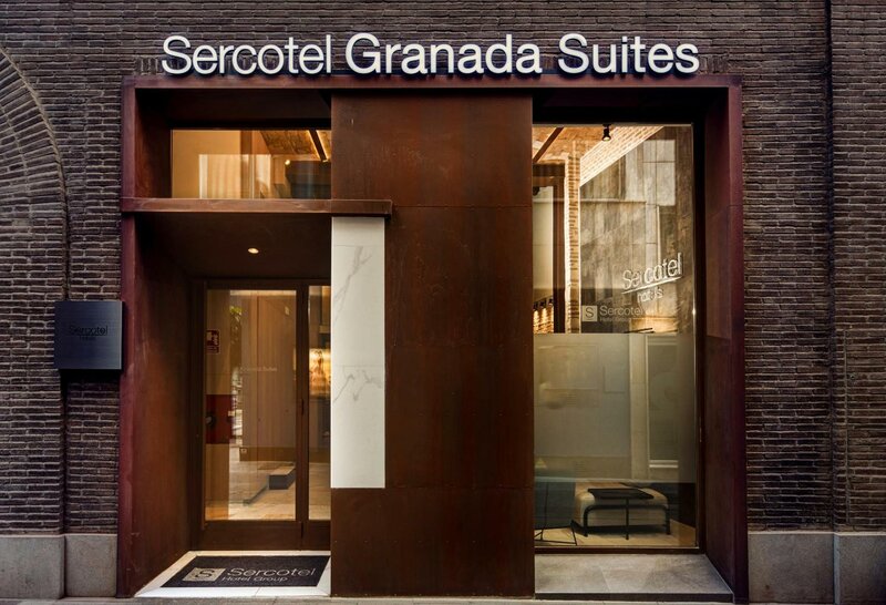 Гостиница Sercotel Granada Suites в Гранаде