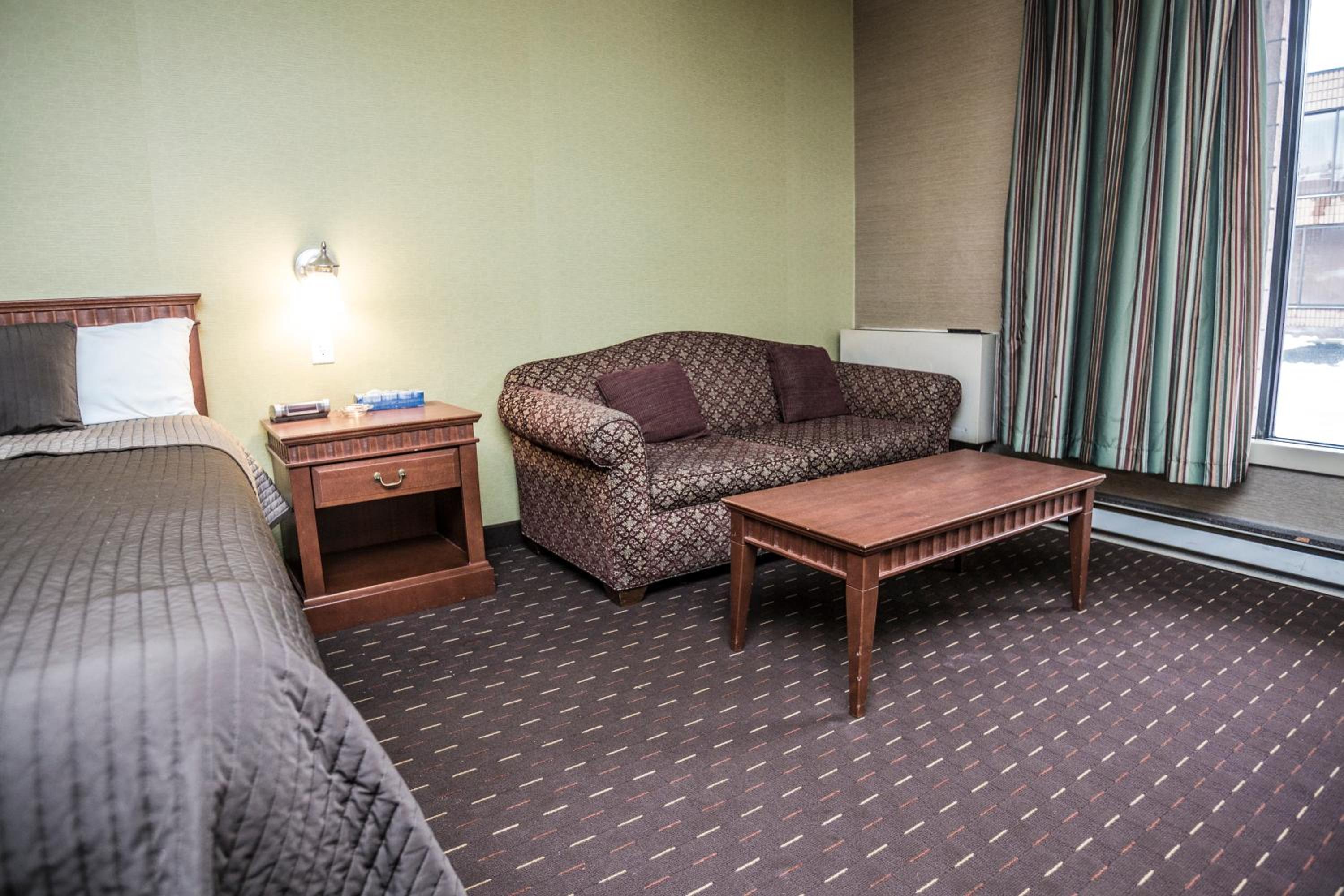 Фото Mississauga Gate Inn