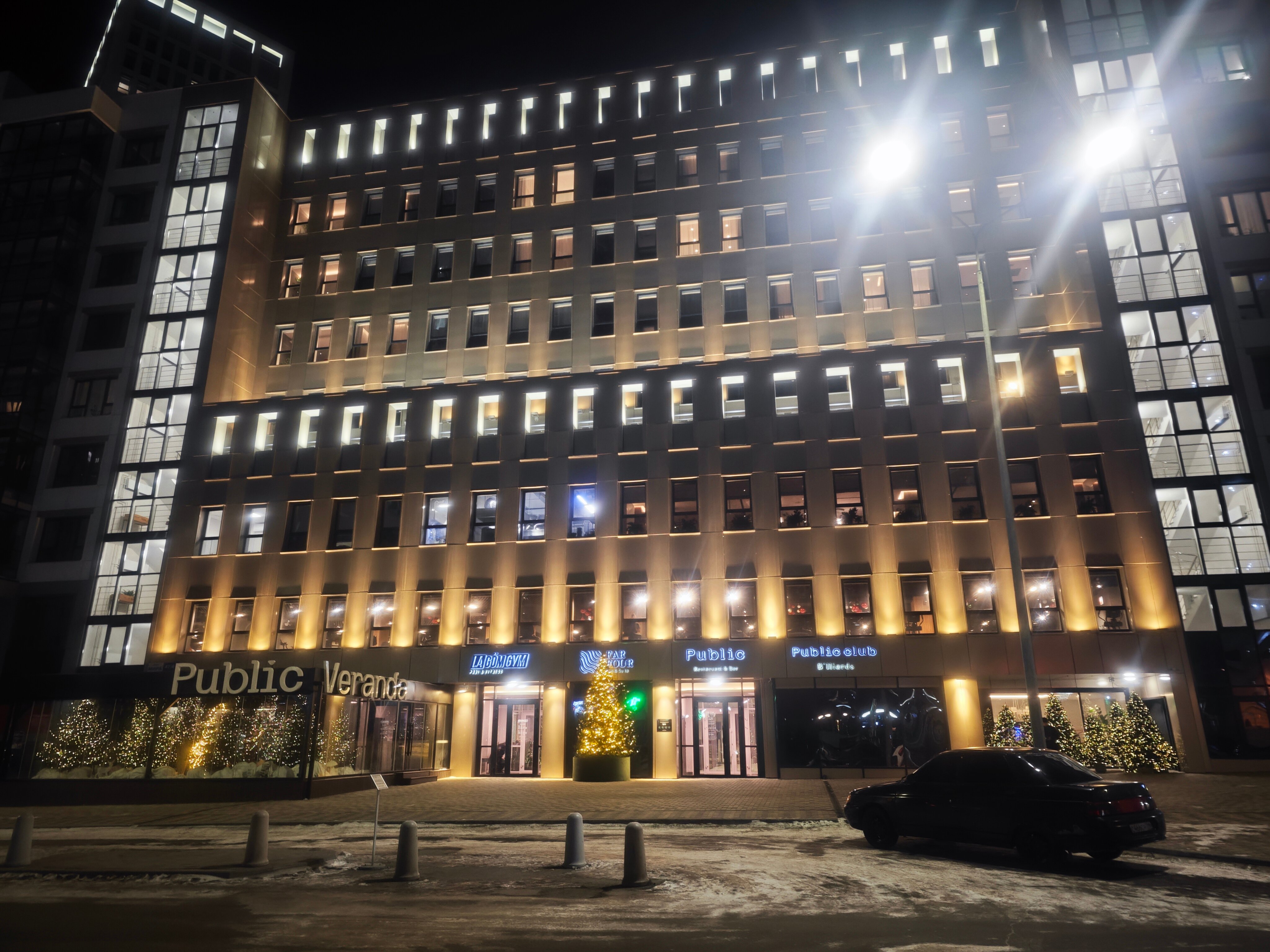 Фото FarFour Inn & Suite