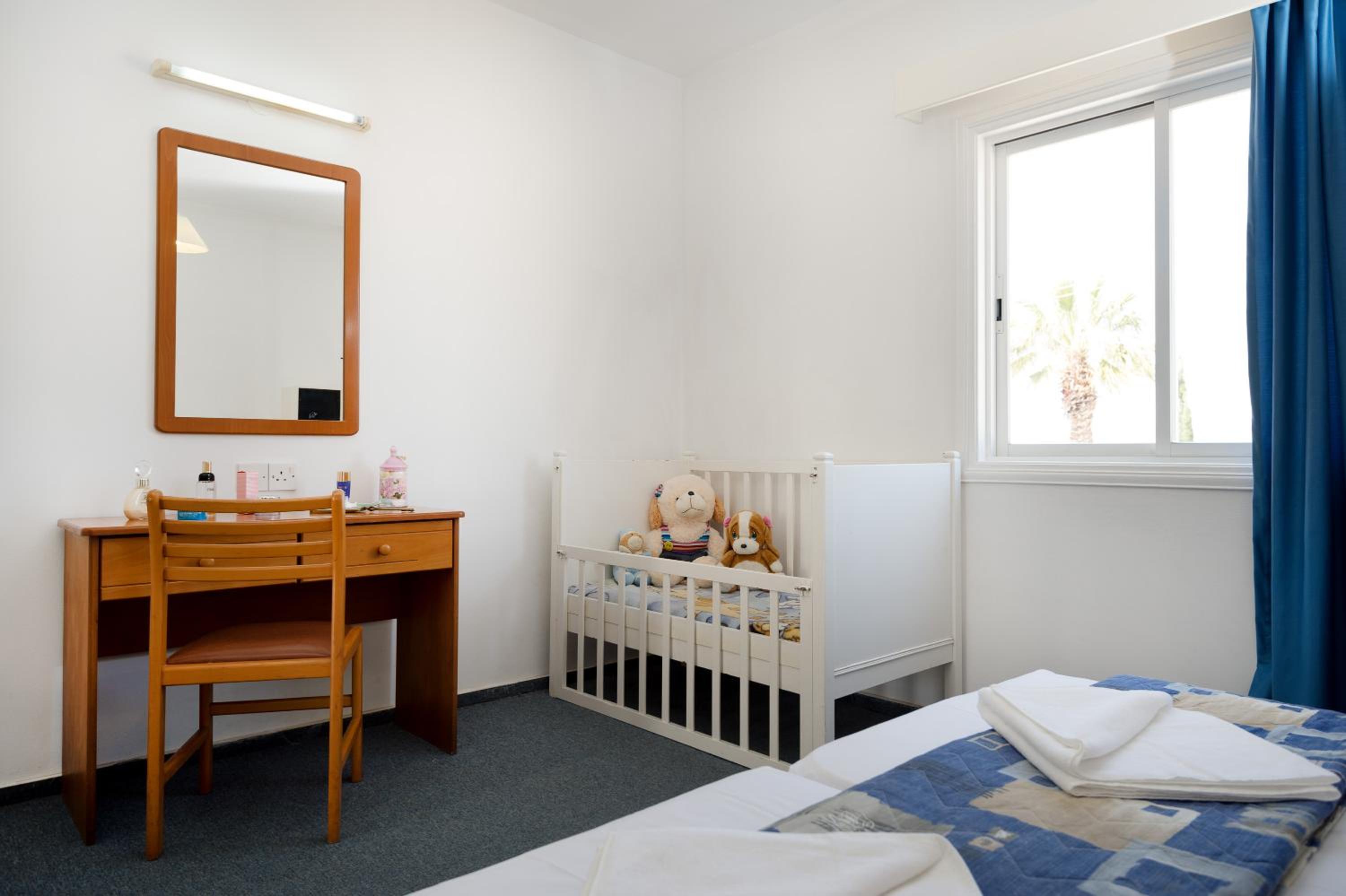 Фото Sunny Hill Hotel Apartments