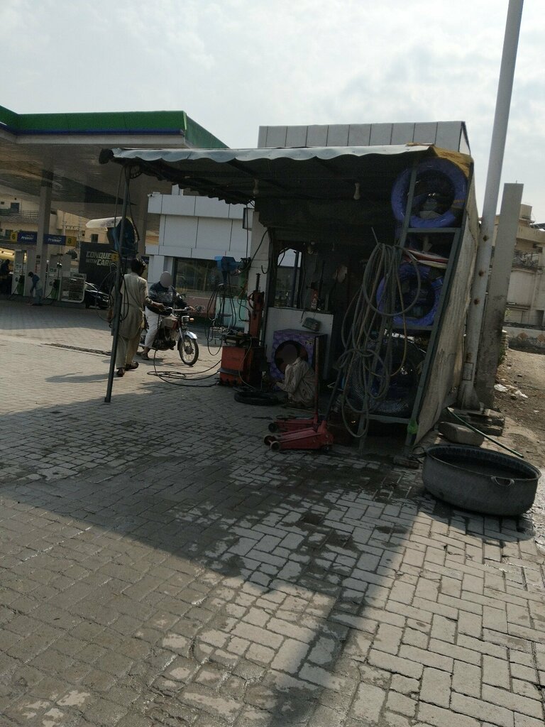 Tires and wheels Pso Tyre Shop, Rawalpindi, photo
