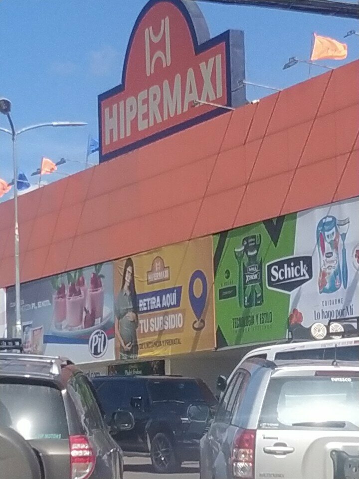 Food hypermarket Hipermaxi, Santa Cruz de la Sierra, photo