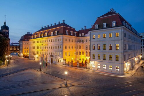 Гостиница Hotel Taschenbergpalais Kempinski Dresden в Дрездене