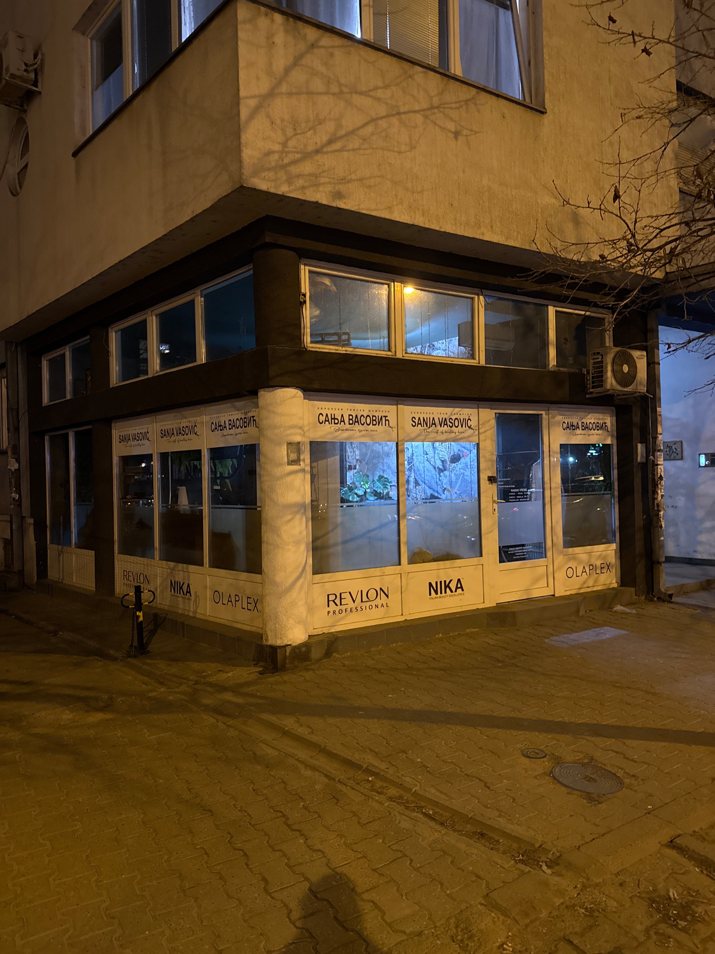 Muški Frizerski Salon The Joker