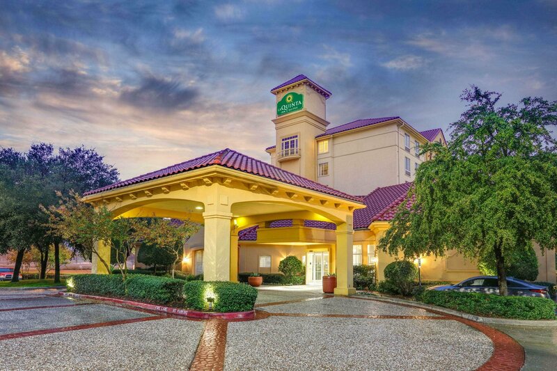 Гостиница La Quinta Inn & Suites by Wyndham Dallas North Central в Далласе