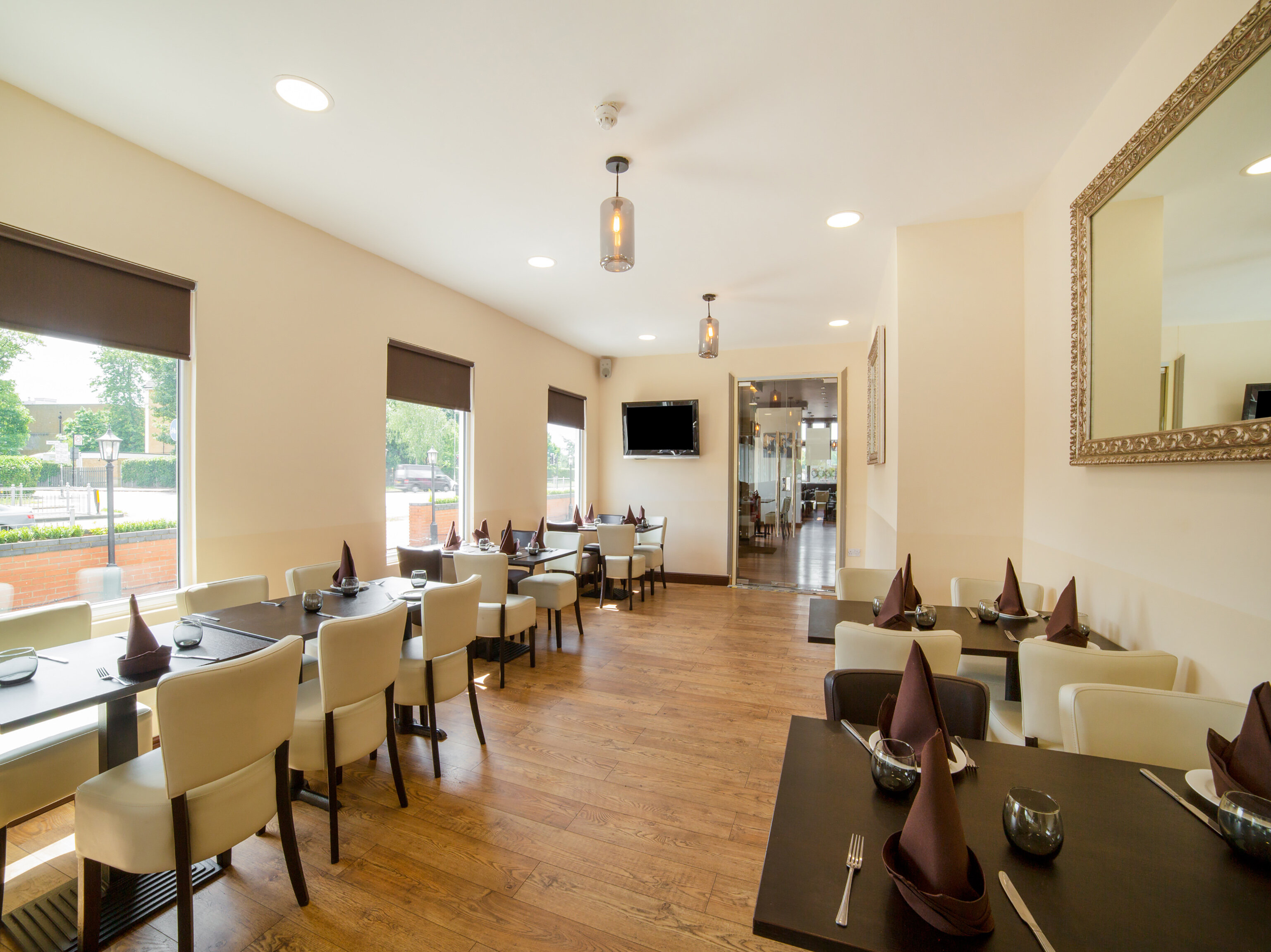 Фото Oyo Osterley Park