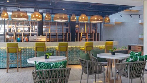 Гостиница Holiday Inn Bali Sanur by IHG в Денпасаре
