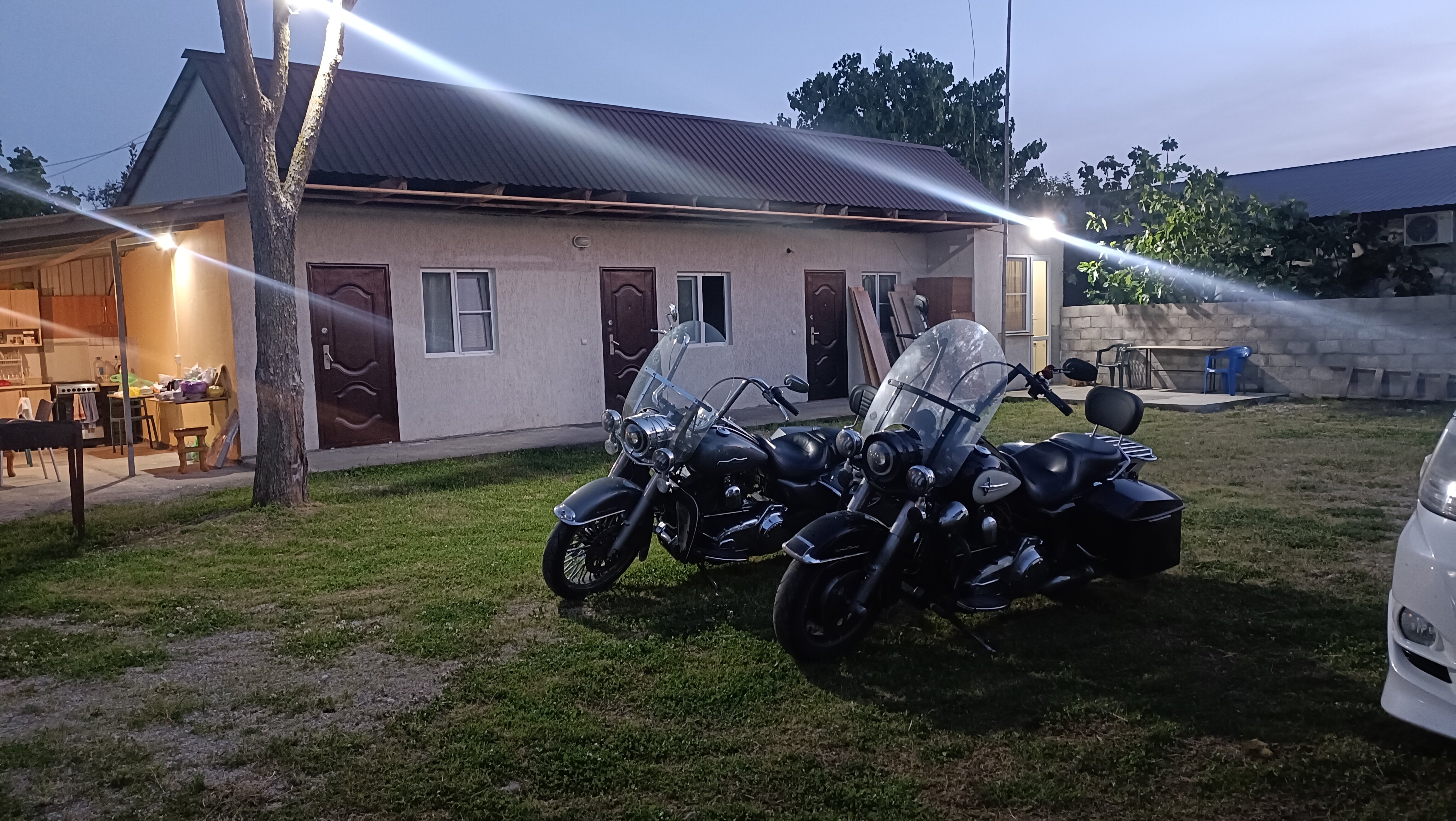 Фото Тихий дворик Алахадзы